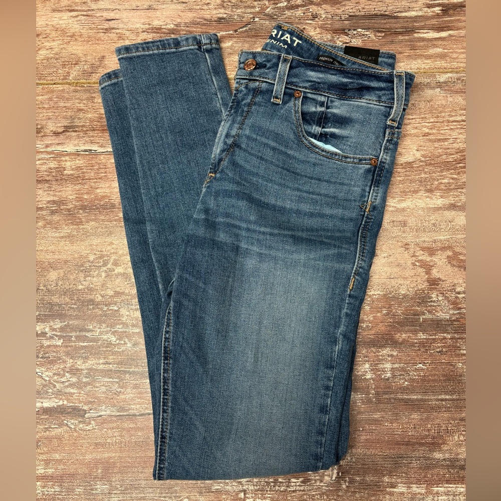 Ariat | VGUC High Rise Skinny Italian Denim Jeans Medium Wash, Size 29R
